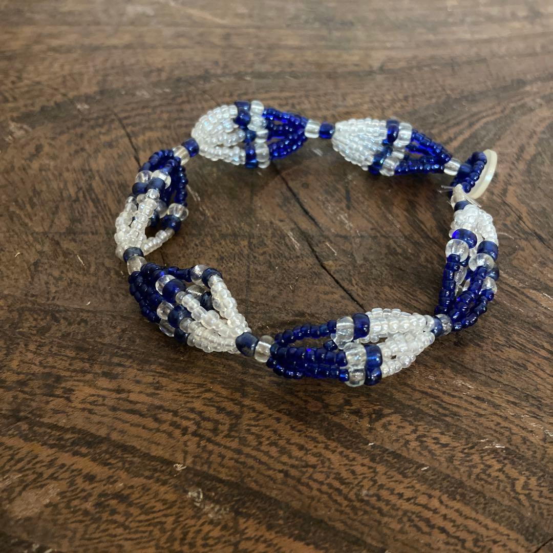 キューバ　サンチアゴ・デ・クーバ 修道院 ヴィンテージビーズブレスレット ブルー