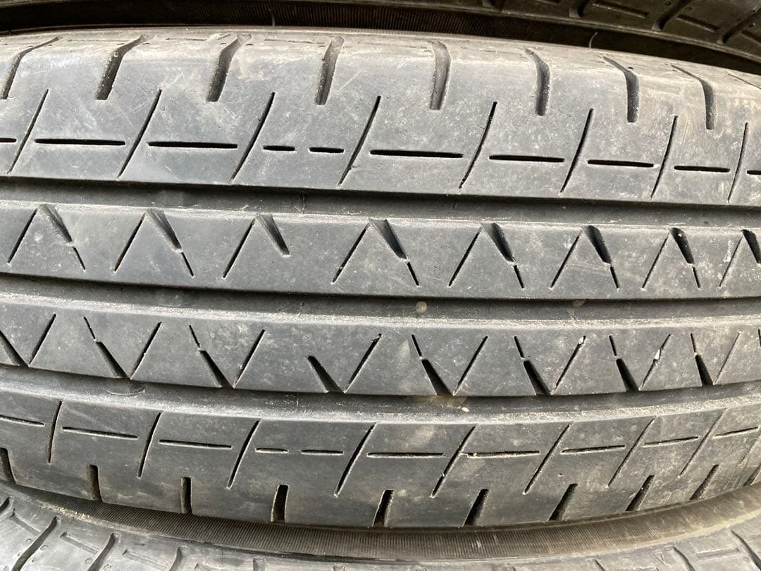 YOKOHAMA 195/80R15 25年製 夏タイヤ 【南-177 ①】 YOKOHAMA 195/80R15 25年製 夏タイヤ 【南-177 ①】