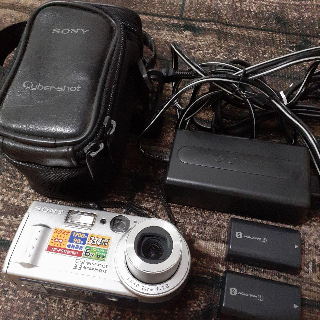ジャンク　Sony Cyber-shot 3.3MP コンパクトデジタルカメラ