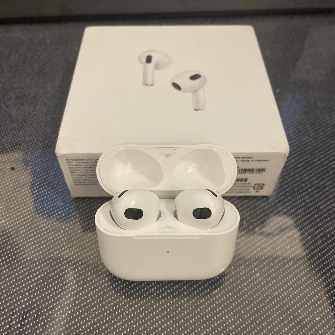 大阪の正規取扱店舗 Apple Airpods (第3世代) MME73J/A