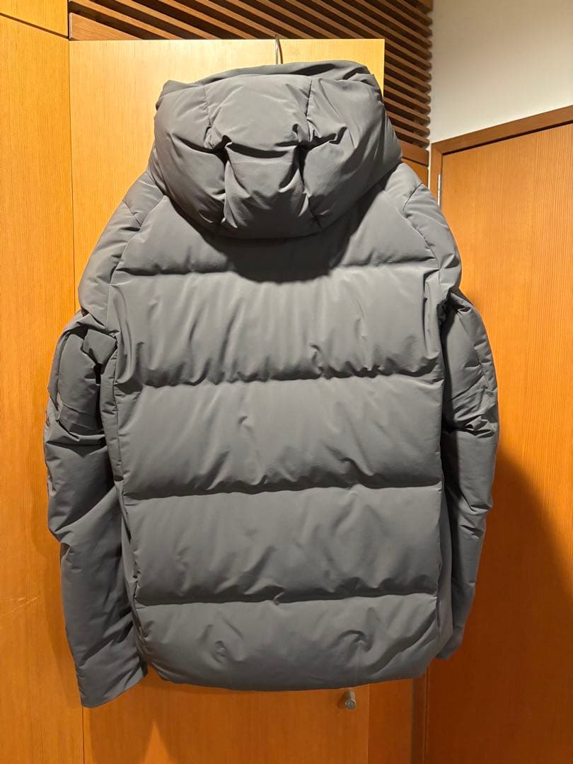 DESCENTE 水沢ダウン　マウンテニア　ライト