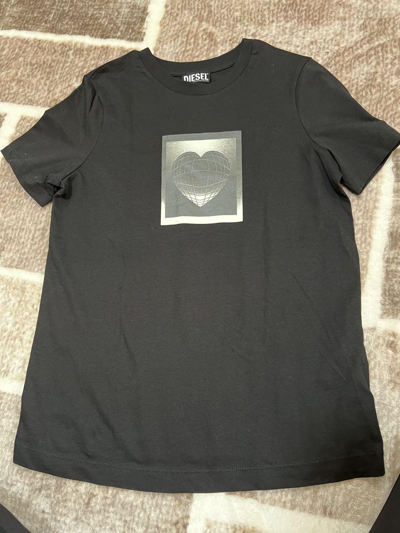 今年人気のブランド品や 美品DIESEL ブラック Tシャツ ハートプリント - メルカリ トップス