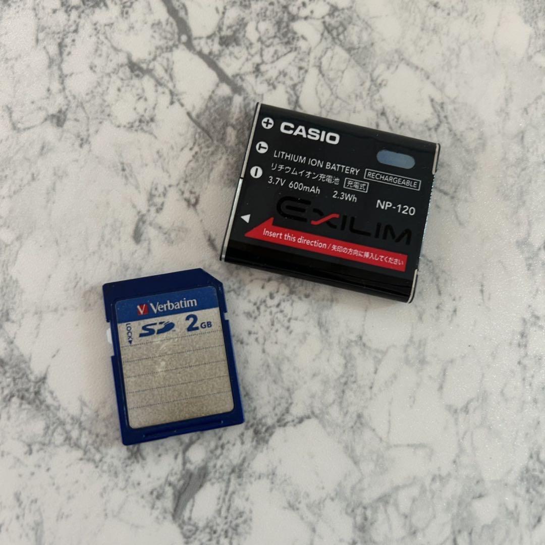 CASIO EXILIM EX-Z690 シルバー
