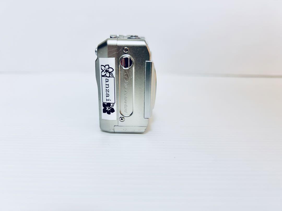 富士フィルム　FUJIFILM FinePix F710 デジタルカメラ