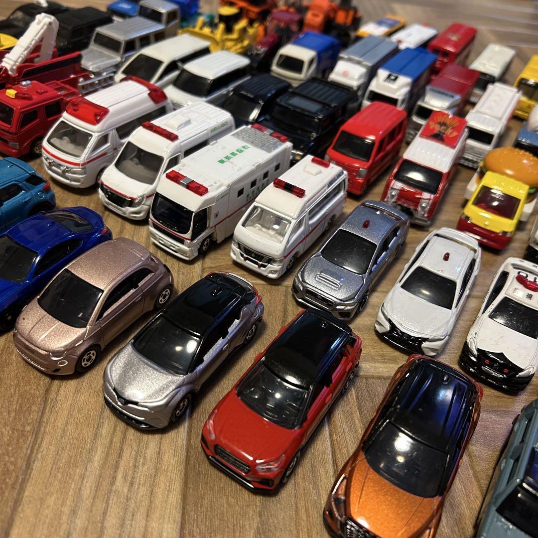 トミカ　まとめ売り　64台