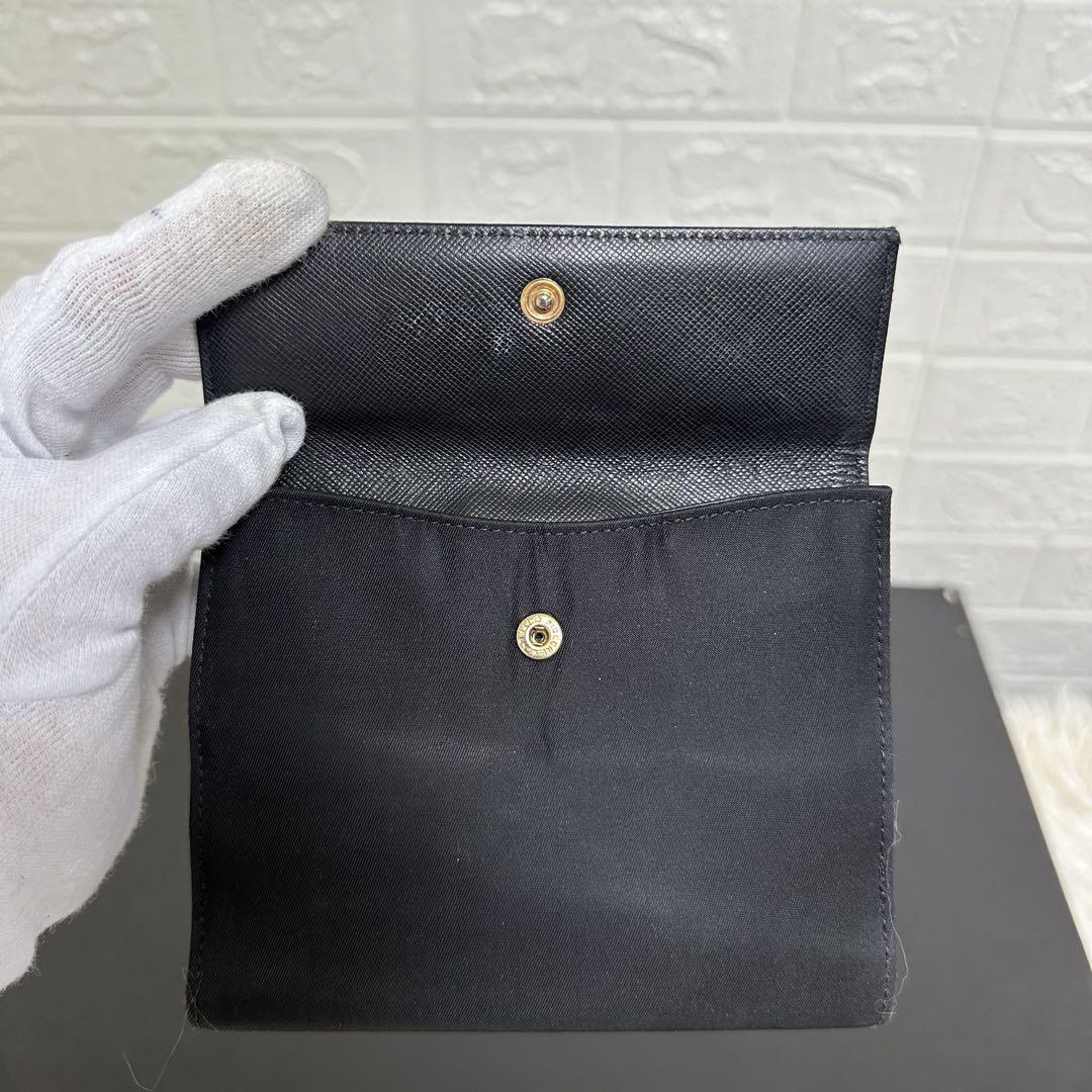PRADA ブラック ナイロン 二つ折り財布