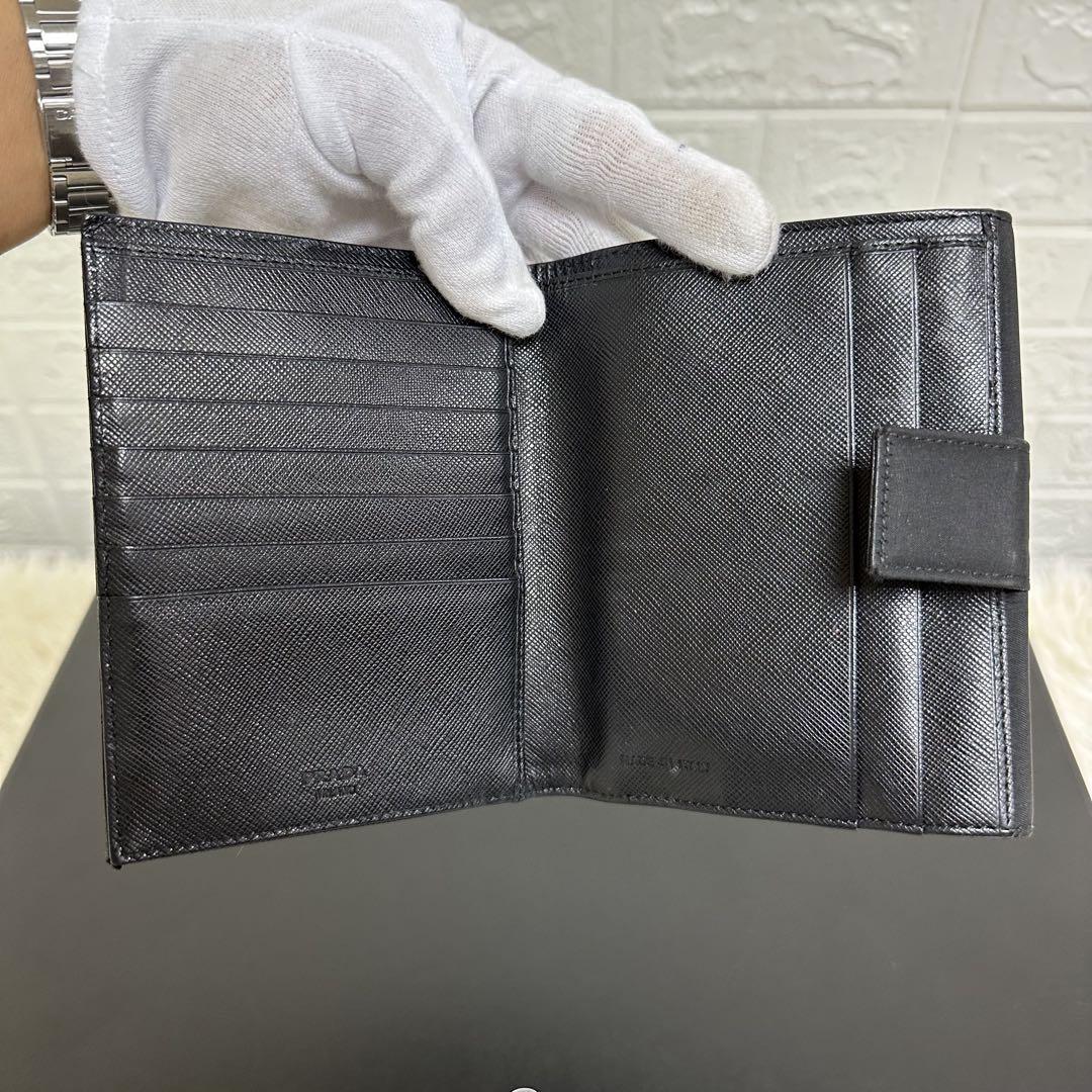 PRADA ブラック ナイロン 二つ折り財布