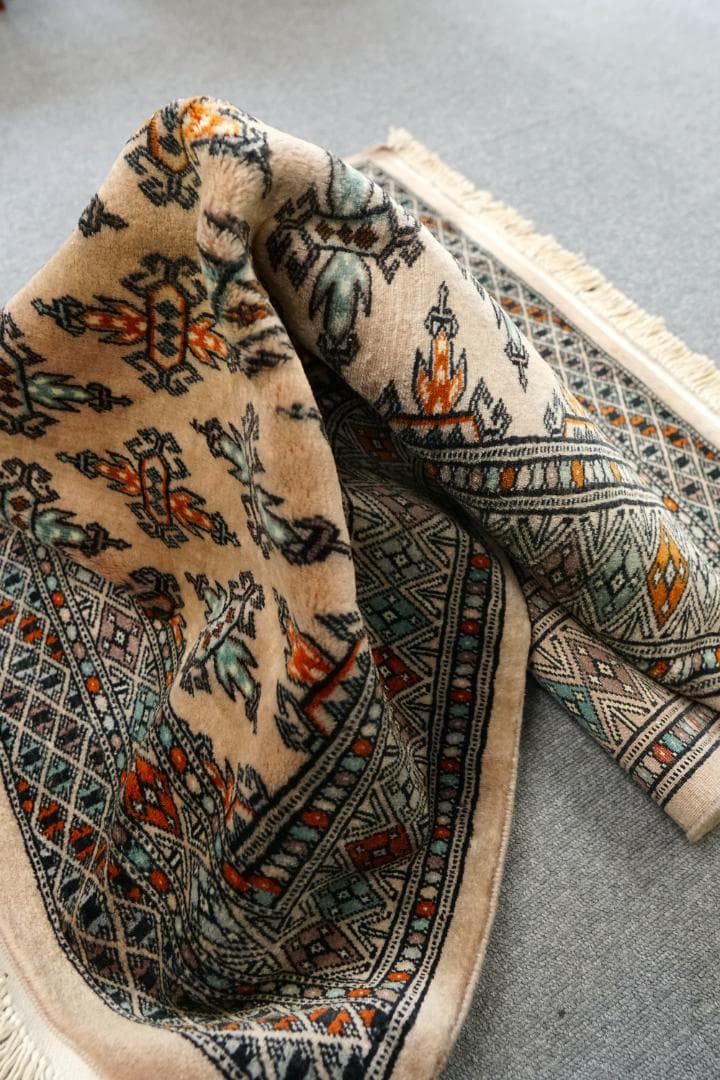 パキスタン手織り絨毯 ウール アクセントラグ size:129×89cm パキスタン手織り絨毯 ウール アクセントラグ size:129×89cm