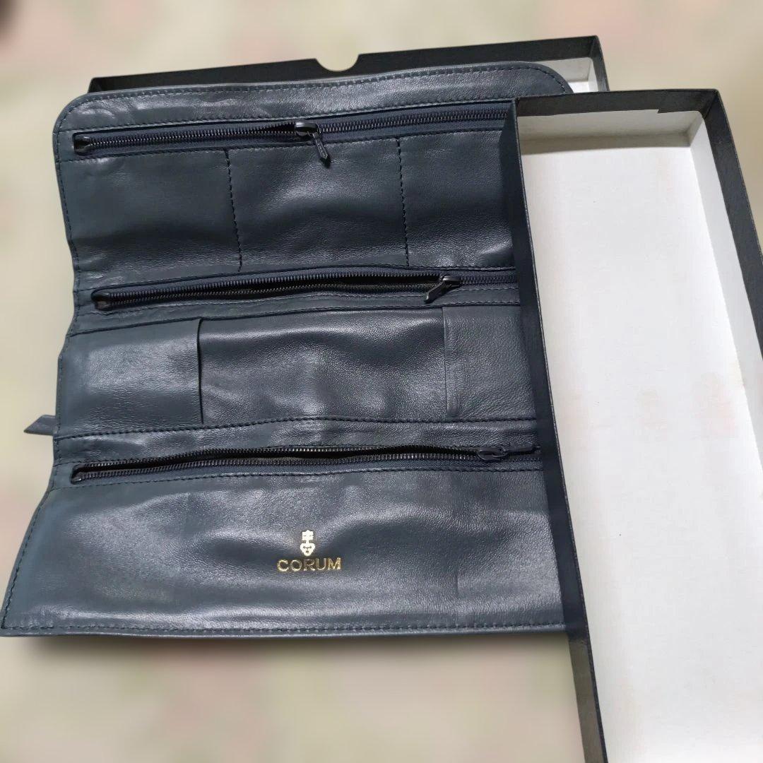 CORUM ダークグレー レザー ポーチCorum