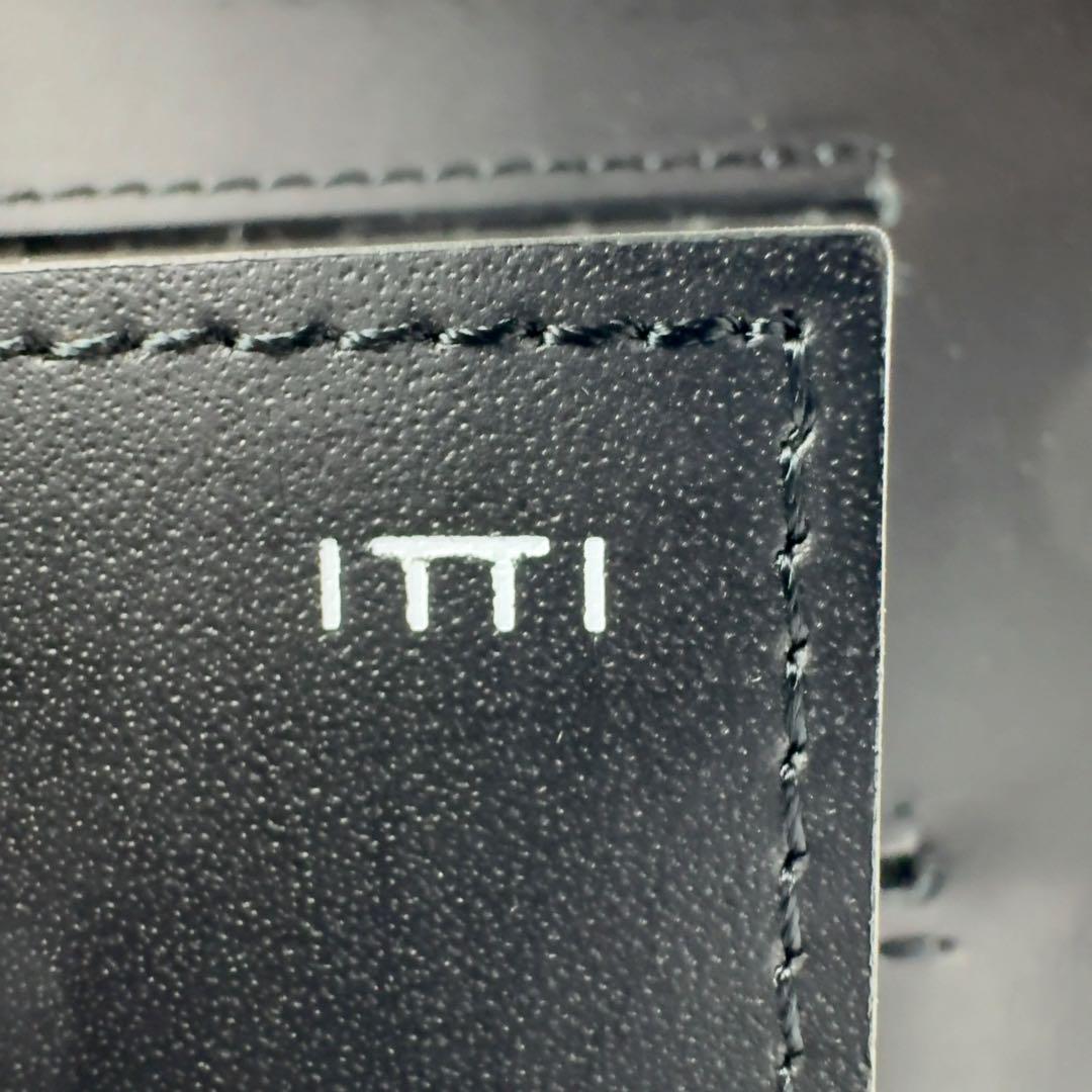 ひ*り様 【極美品】ITTI CRISTY SMART MID WLT.5 クロ
