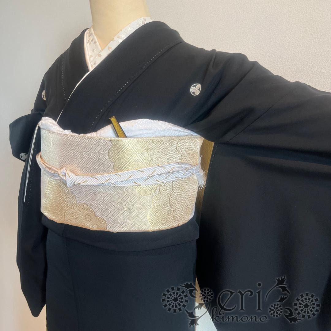 【黒留袖/5つ紋/5点セット】備品　金彩　駒刺繍　四季の花　光琳模様