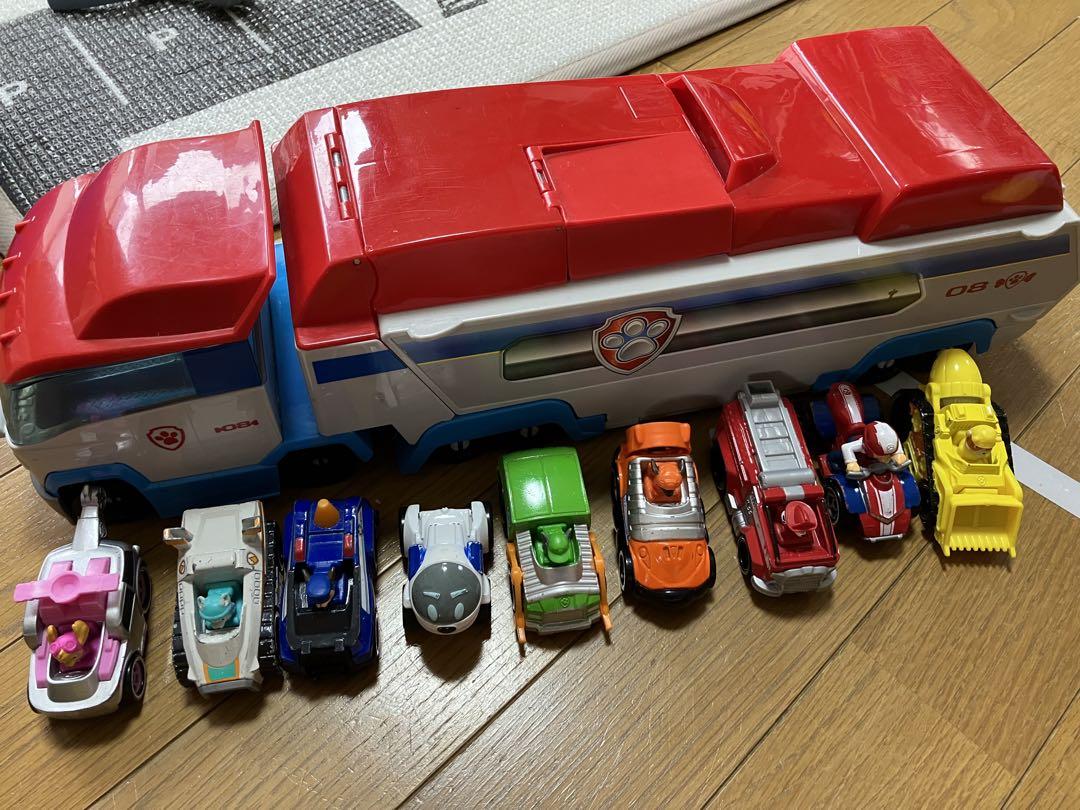 パウ・パトロール パウパトローラー&ダイキャストビークル9台