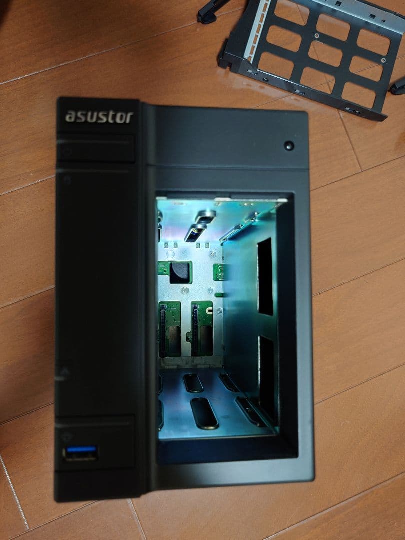 Asustor NAS 外付けハードディスク【ジャンク】 Asustor NAS 外付けハードディスク【ジャンク】