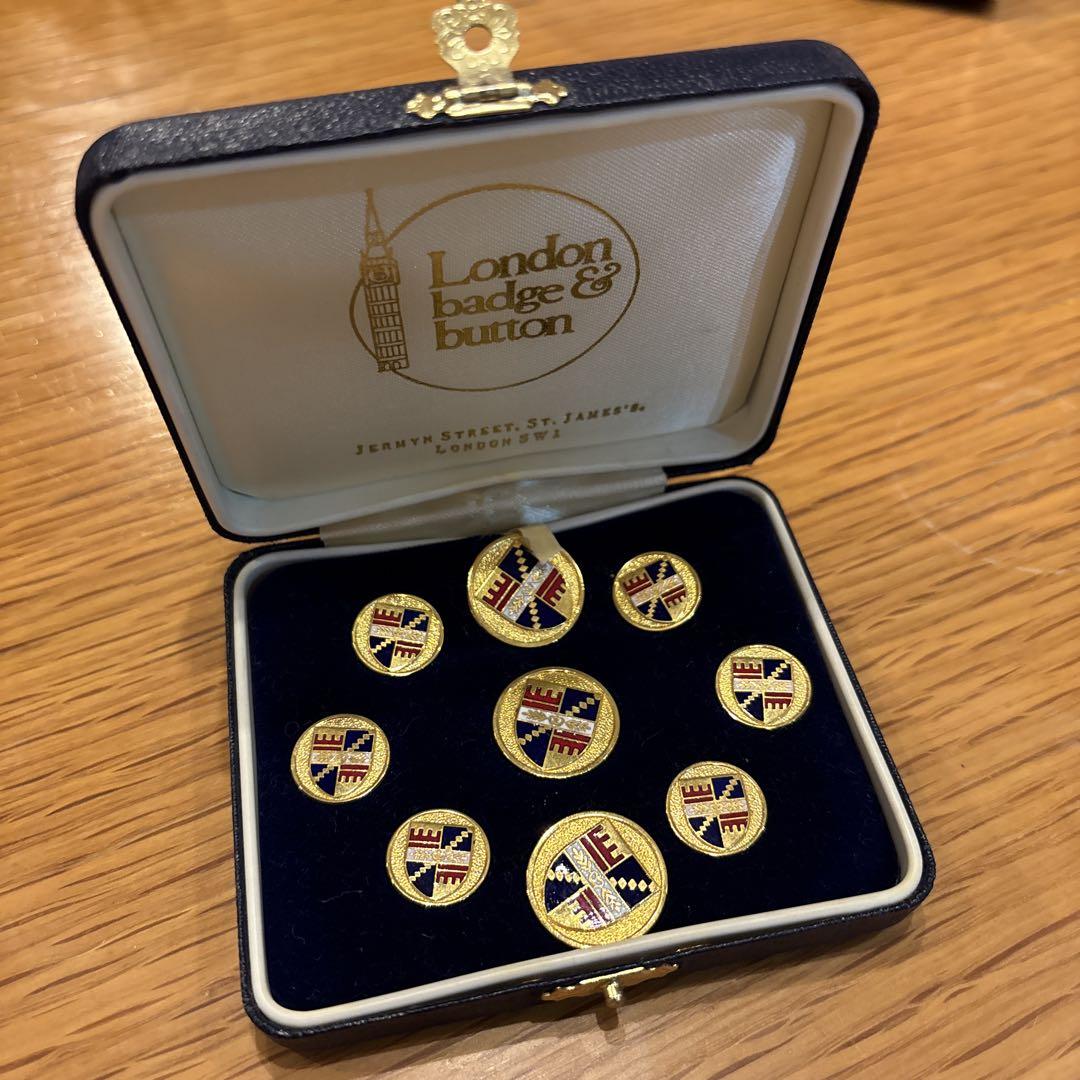 London badge & button アンティーク　ボタン