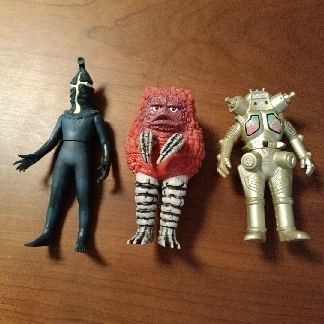 登場! ウルトラマンシリーズ 怪獣フィギュア 3体セット - メルカリ 特撮