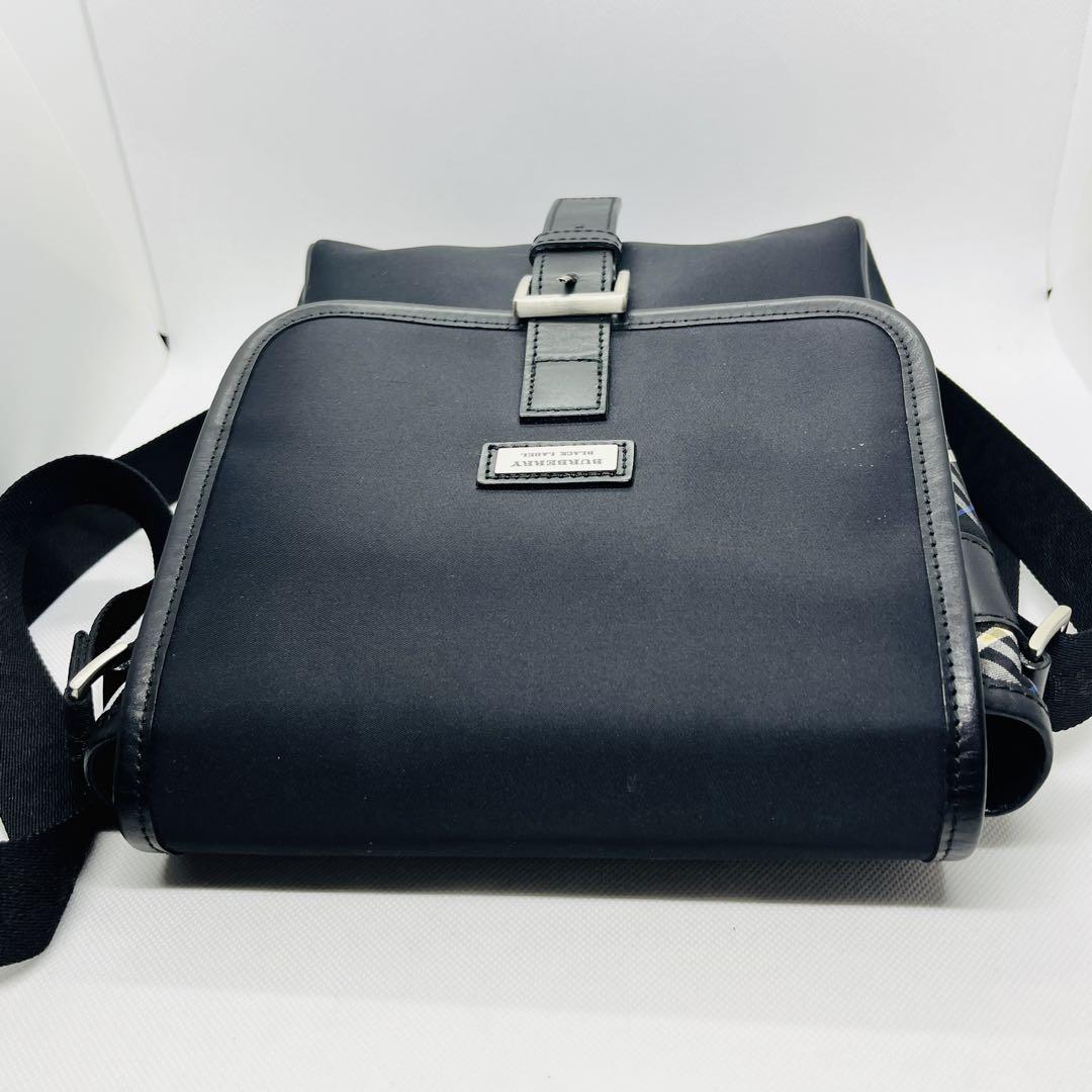 美品　バーバリー　ブラックレーベル　ショルダーバック