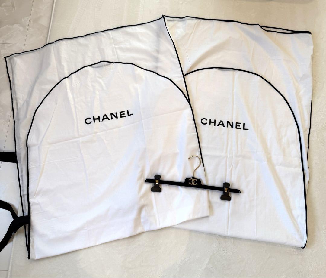 CHANEL ロゴ入り衣類カバー スカートハンガー付き 未使用