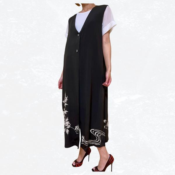 黒留袖リメイク＊裾花模様が美しい＊着物リメイクジレ