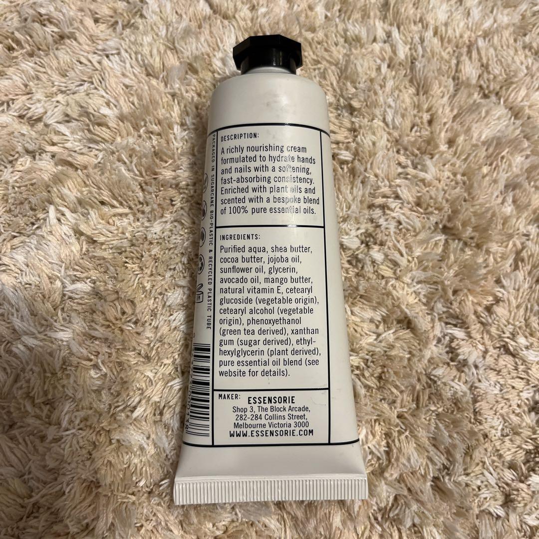 ESSENSORIE ハンドクリーム 75g LEMON MYRTLE ハンドケア