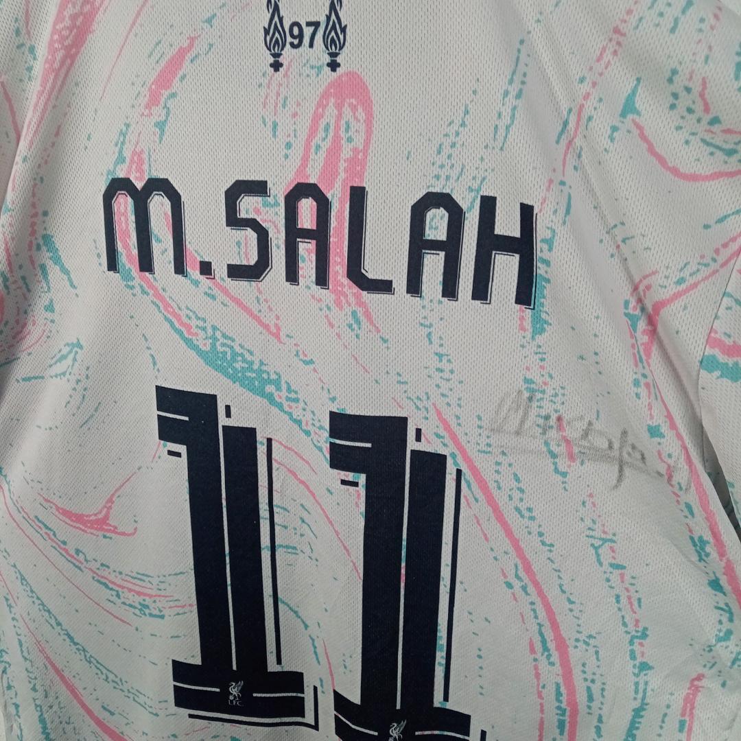 サイン入り　Liverpool M.SALAH 11 シャツ　サラー　アウェイ サイン入り Liverpool M.SALAH 11 シャツ サラー アウェイ