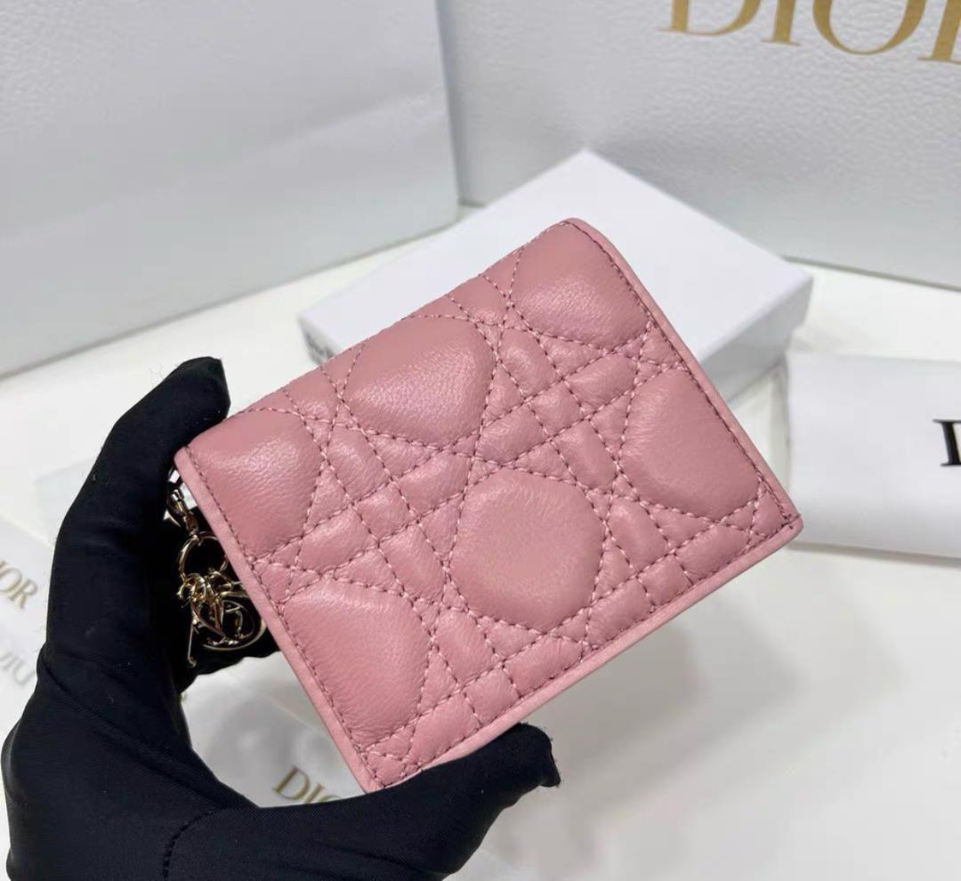 Dior ピンクレザー 二つ折り財布S53
