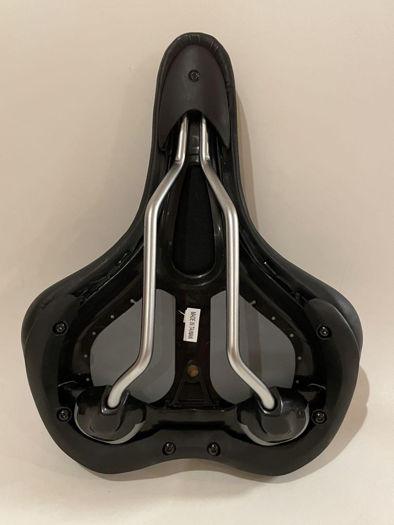 コリアグランドセール 新品‼︎ハイディ用BRIDGESTONE純正サドル パーツ