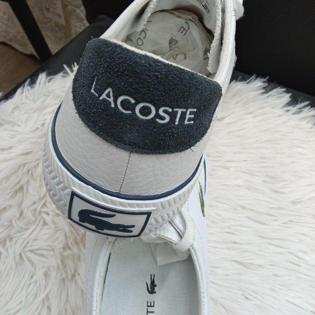 新品☆LACOSTE ホワイトレザースニーカー24.5㎝〜25.0㎝（39.5）