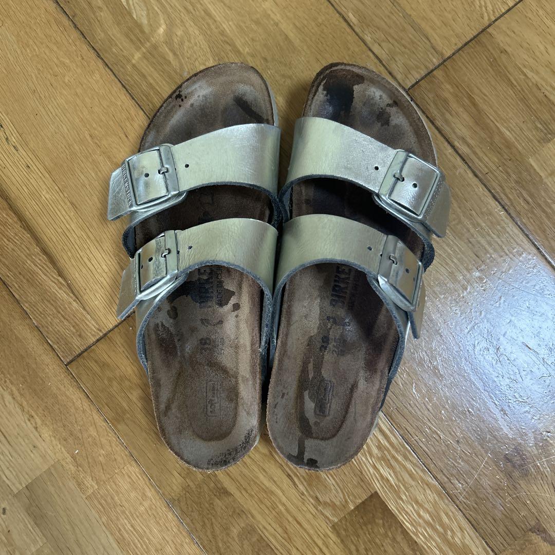 Birkenstock 38 青 2本ベルトサンダル Birkenstock シルバー 38 二本ベルトサンダル - メルカリ