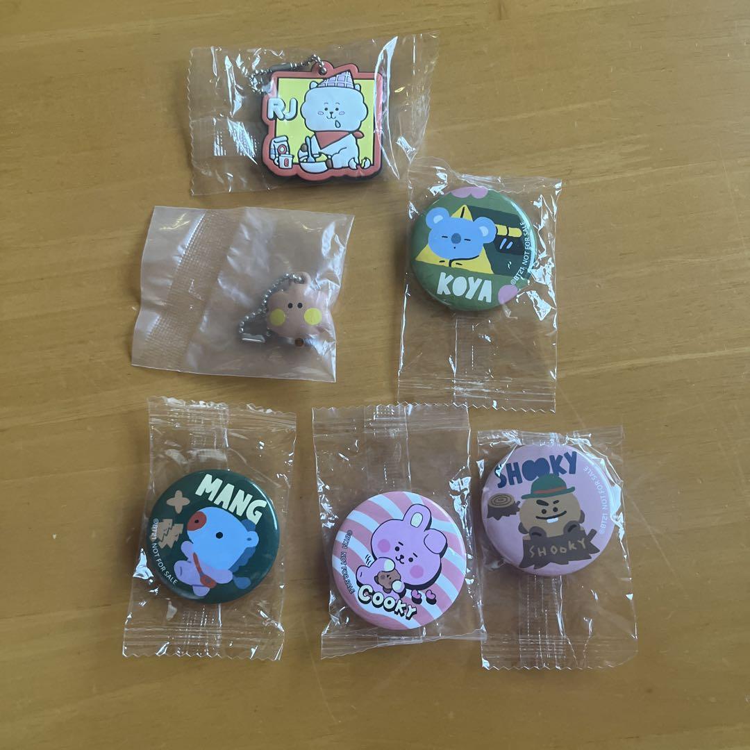 BT21 ピンバッジセット - メルカリ