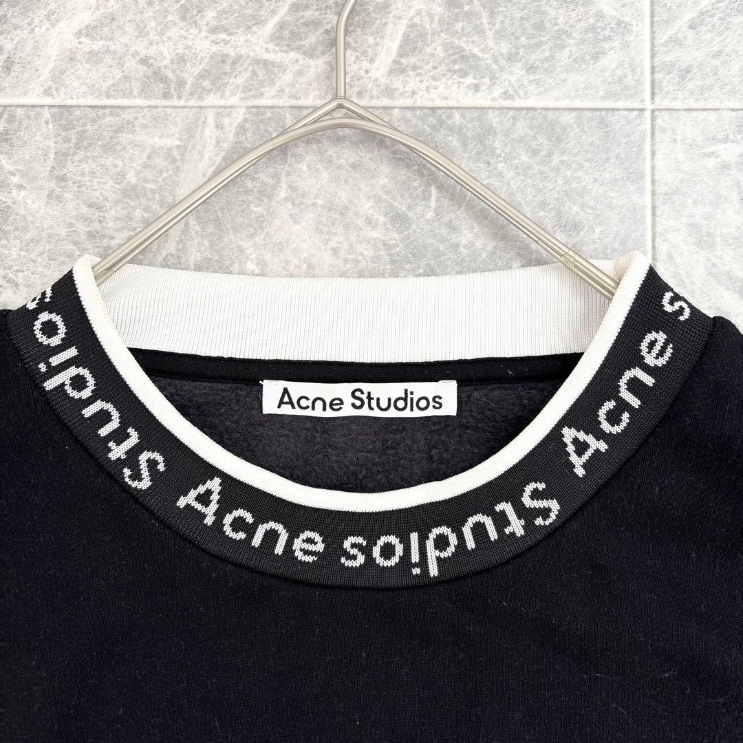 コムドットやまと着用M Acne