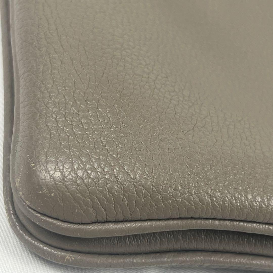 【極美品】PRADA プラダ ショルダーバッグ 斜め掛け レザー