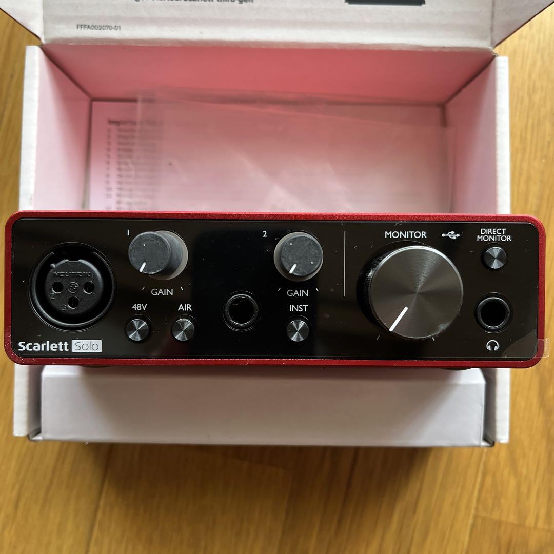 Focusrite　Scarlett Solo　オーディオインターフェイス