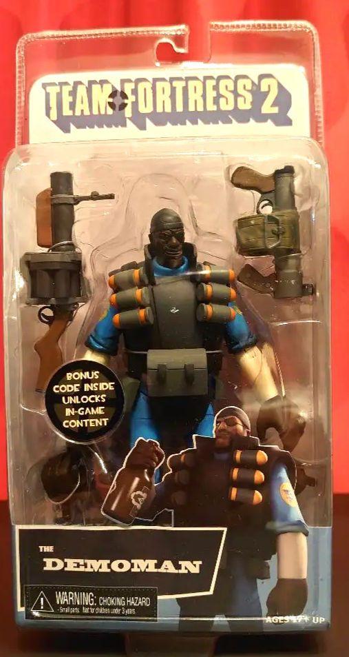 ネカ neca チームフォートレス2 デモマン demomanフィギュアBlue