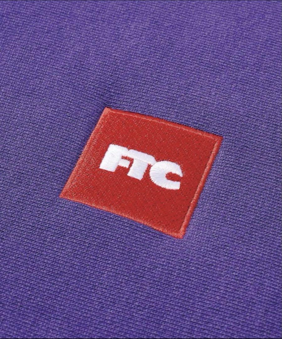 FTC ボックスロゴ ワンポイント パーカー