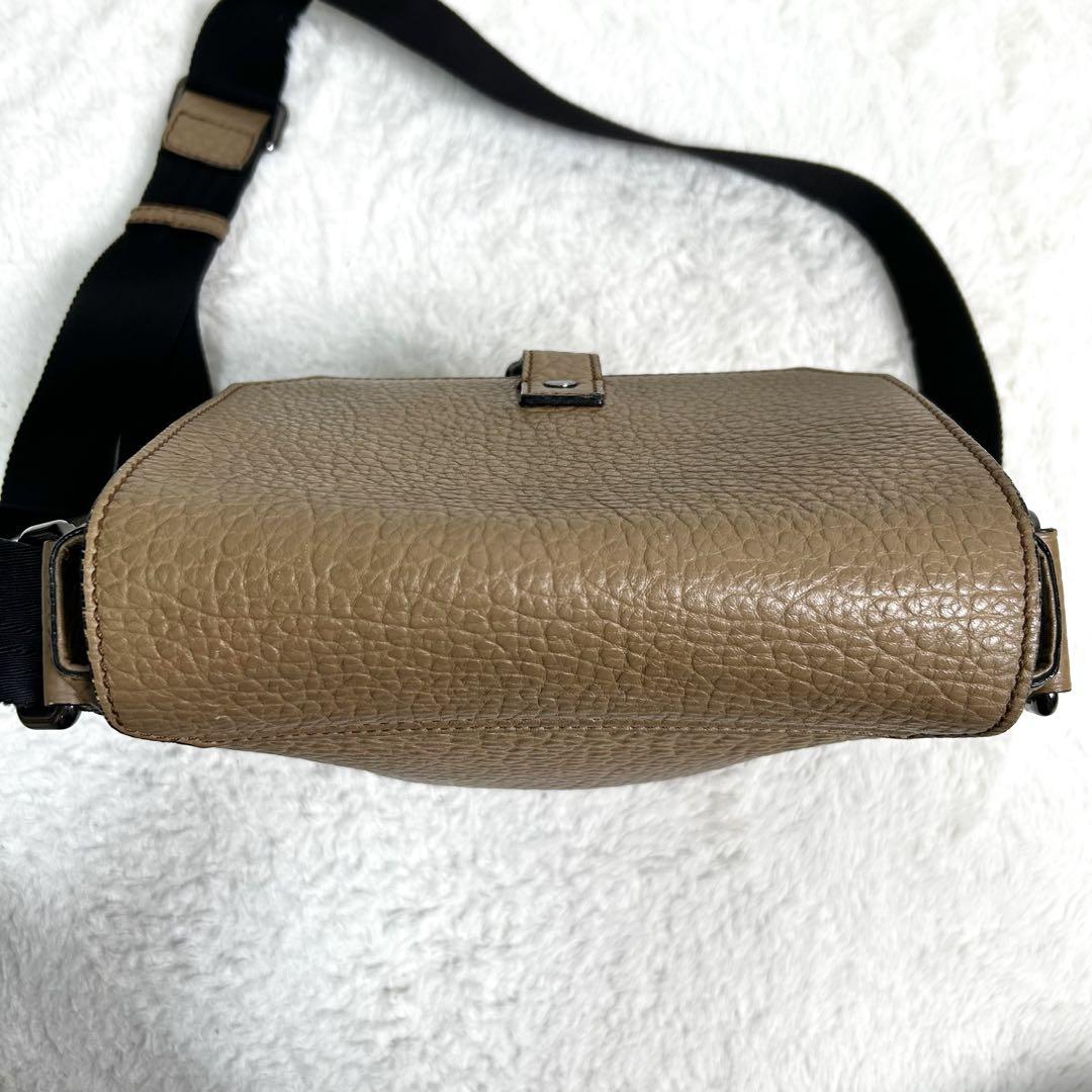 保存袋　BURBERRY シボ革　ベルト　ショルダーバッグ ベージュ