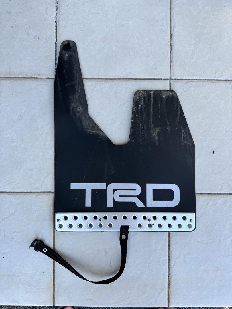 ハイラックス マッドフラップ　TRD  GUN125