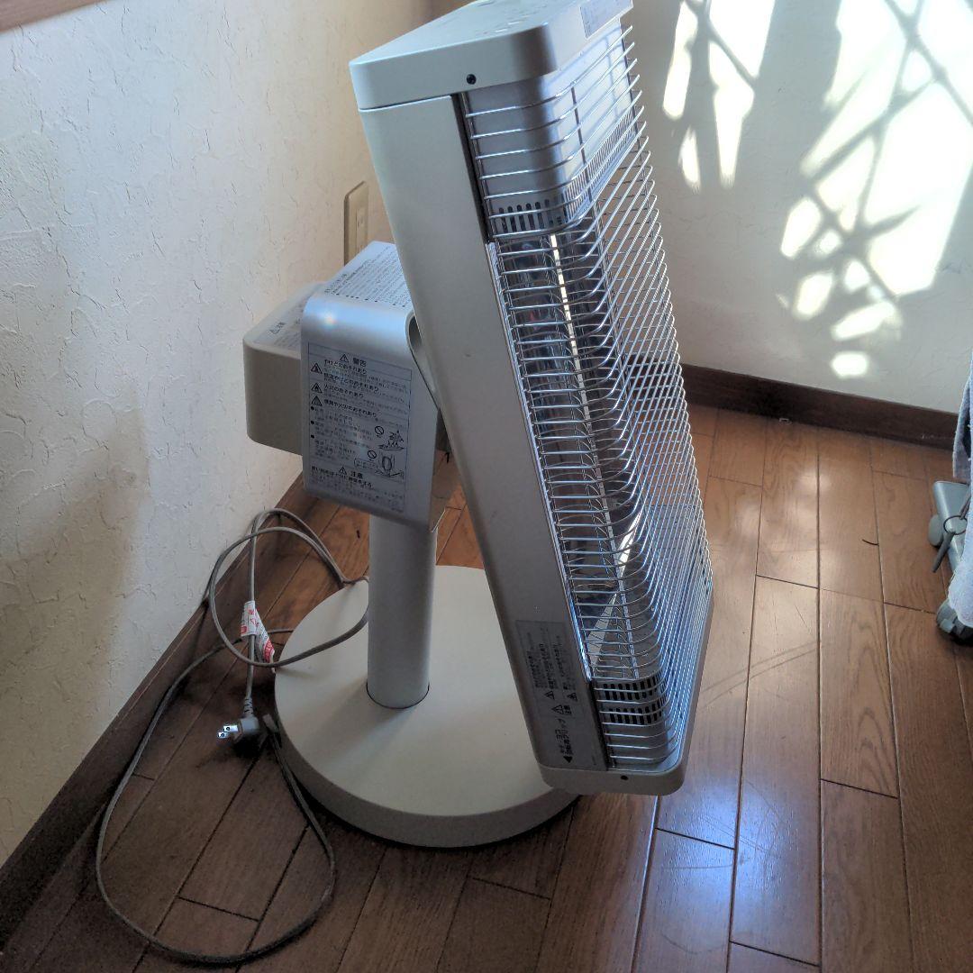 タワー型遠赤外線暖房機 セラムヒ−ト ジャパンゴ−ルド タワー型遠赤外線暖房機 セラムヒ−ト ジャパンゴ−ルド