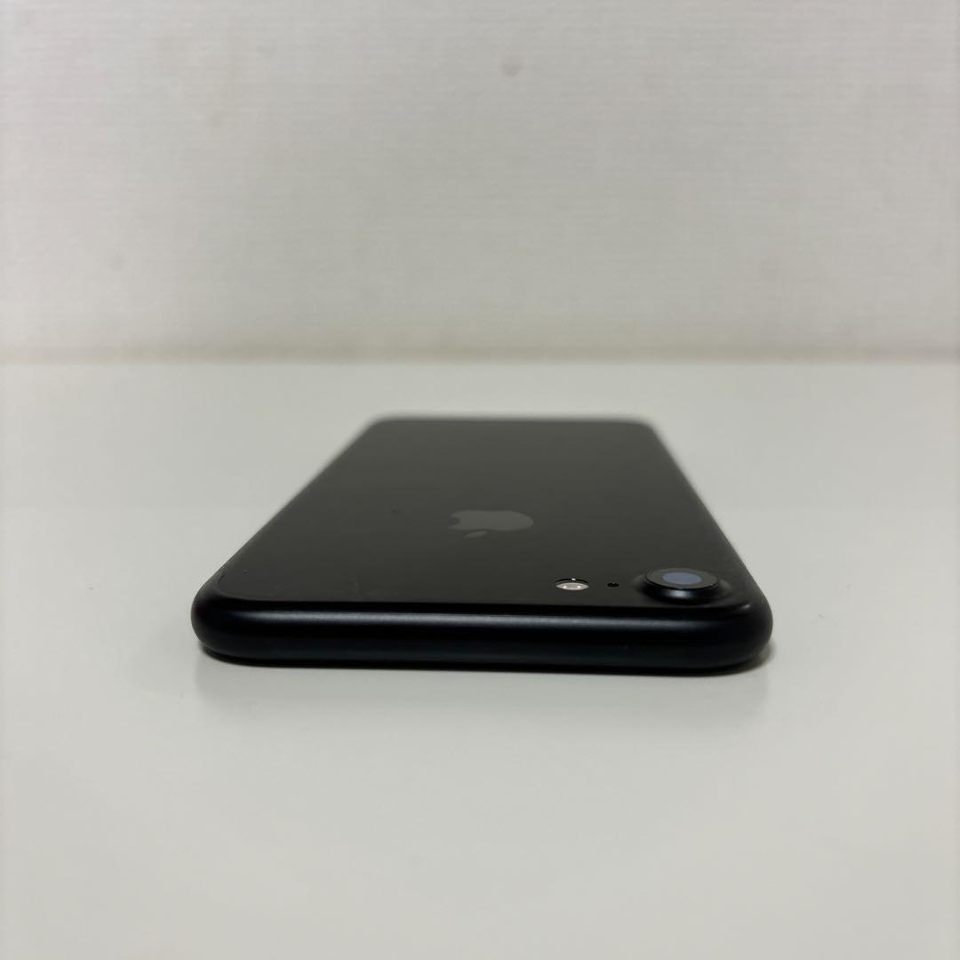 iPhone 7 Black 32GB SIMフリー Apple iPhone 7 32GB SIMフリー [ジェットブラック] 価格比較