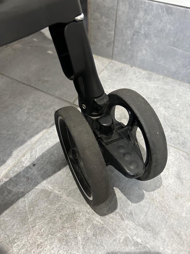 アップリカ　ベビーカーAB型　ラクーナエアー　Aprica ベビーカー ネイビー