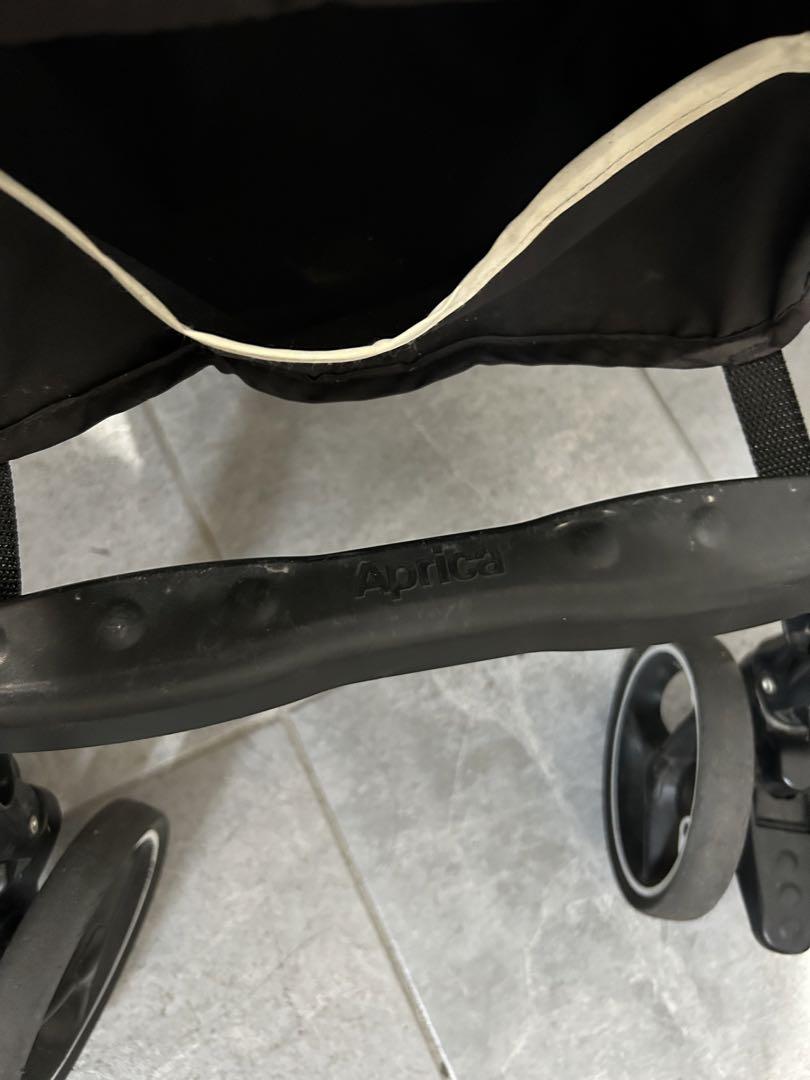 アップリカ　ベビーカーAB型　ラクーナエアー　Aprica ベビーカー ネイビー