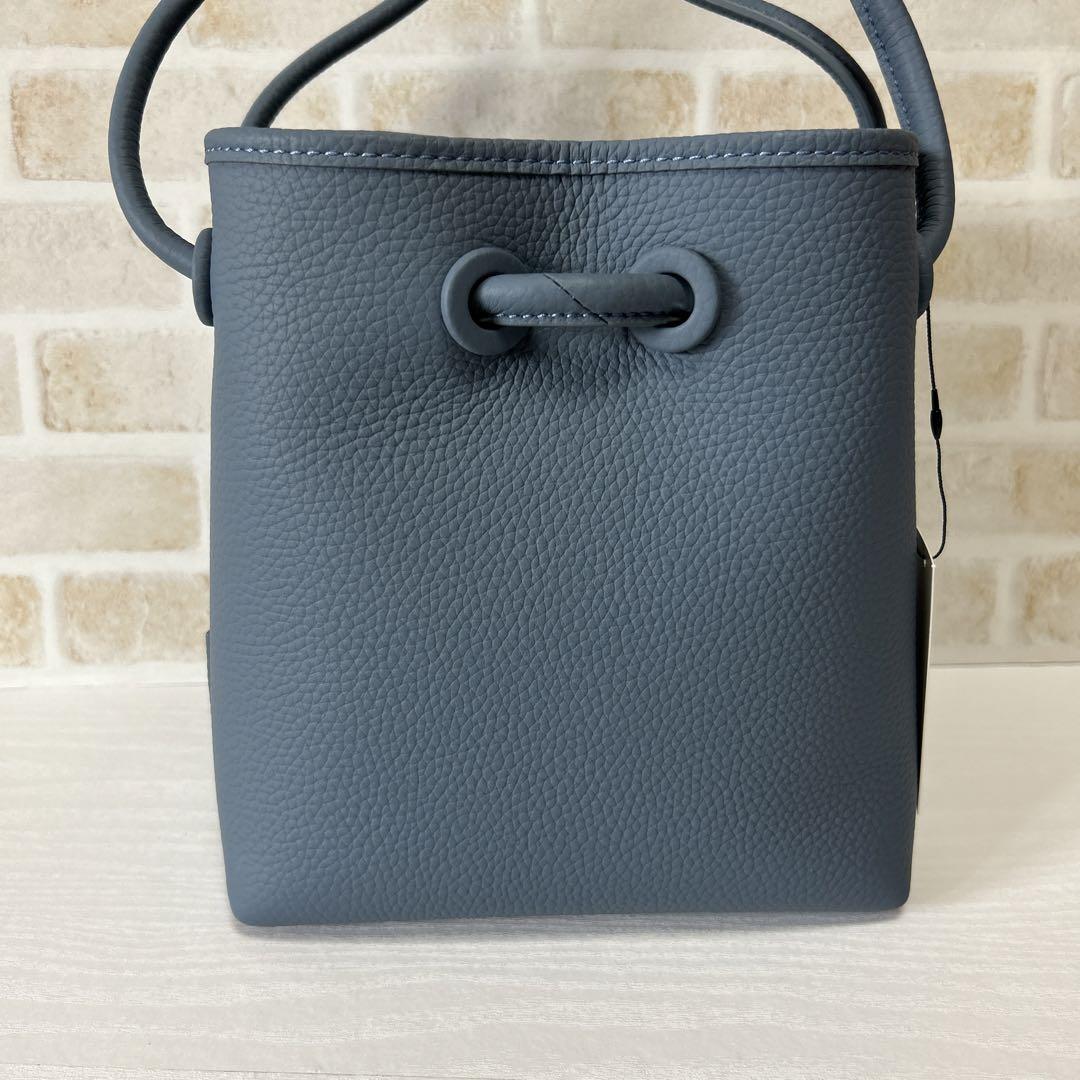 bond mini ブルー（青）系 VASIC(ヴァジック) - 海外通販のBUYMA