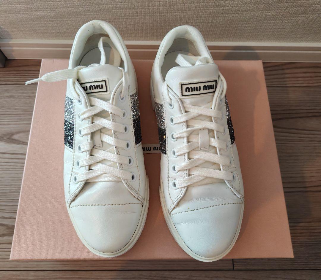 miumiu スニーカー