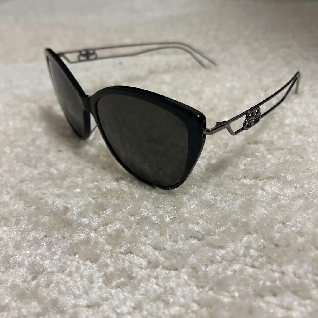BALENCIAGA キャットアイ サングラス