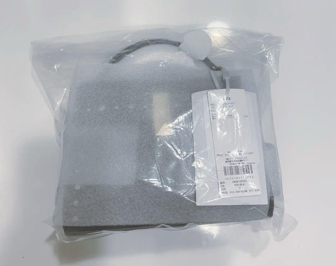新品　CELFORD ビジュースタッズポシェット　バッグ　ブラック　リュタン