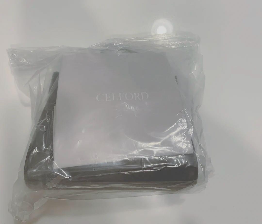 新品　CELFORD ビジュースタッズポシェット　バッグ　ブラック　リュタン
