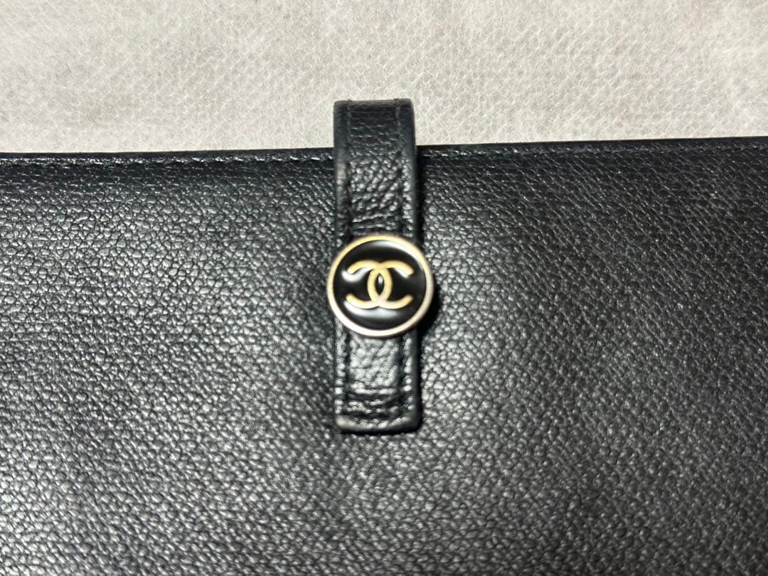 CHANEL ブラックレザー 二つ折り財布
