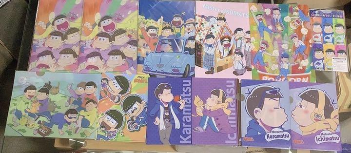ばかりですⓖ 最終値下げおそ松さん 多め 120点以上セット売り ② Mn9Up-m45629724601 一松 カラ松 ⋑アニカフェ