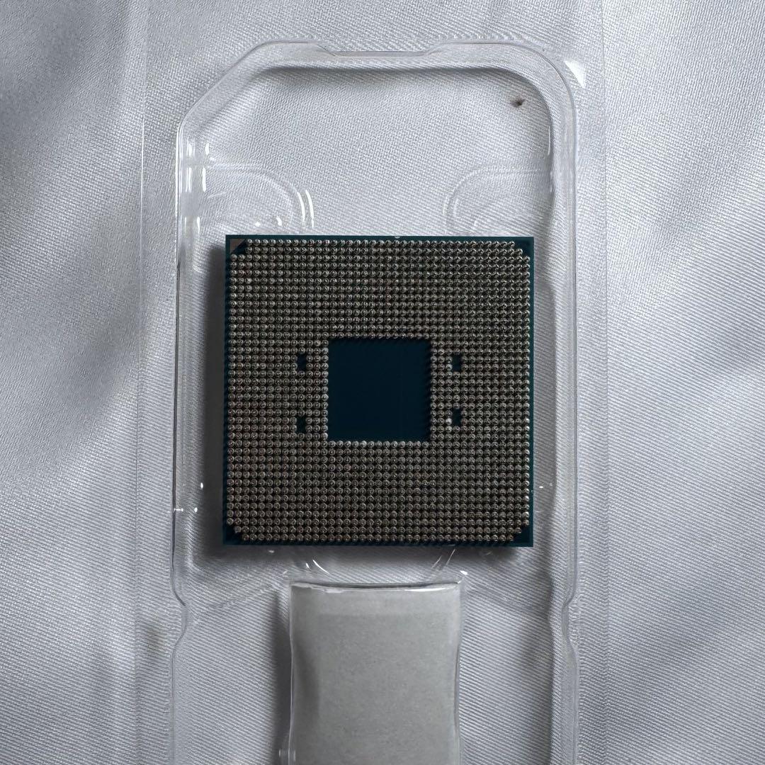 AMD Ryzen 7 3700X CPU 本体 - メルカリ