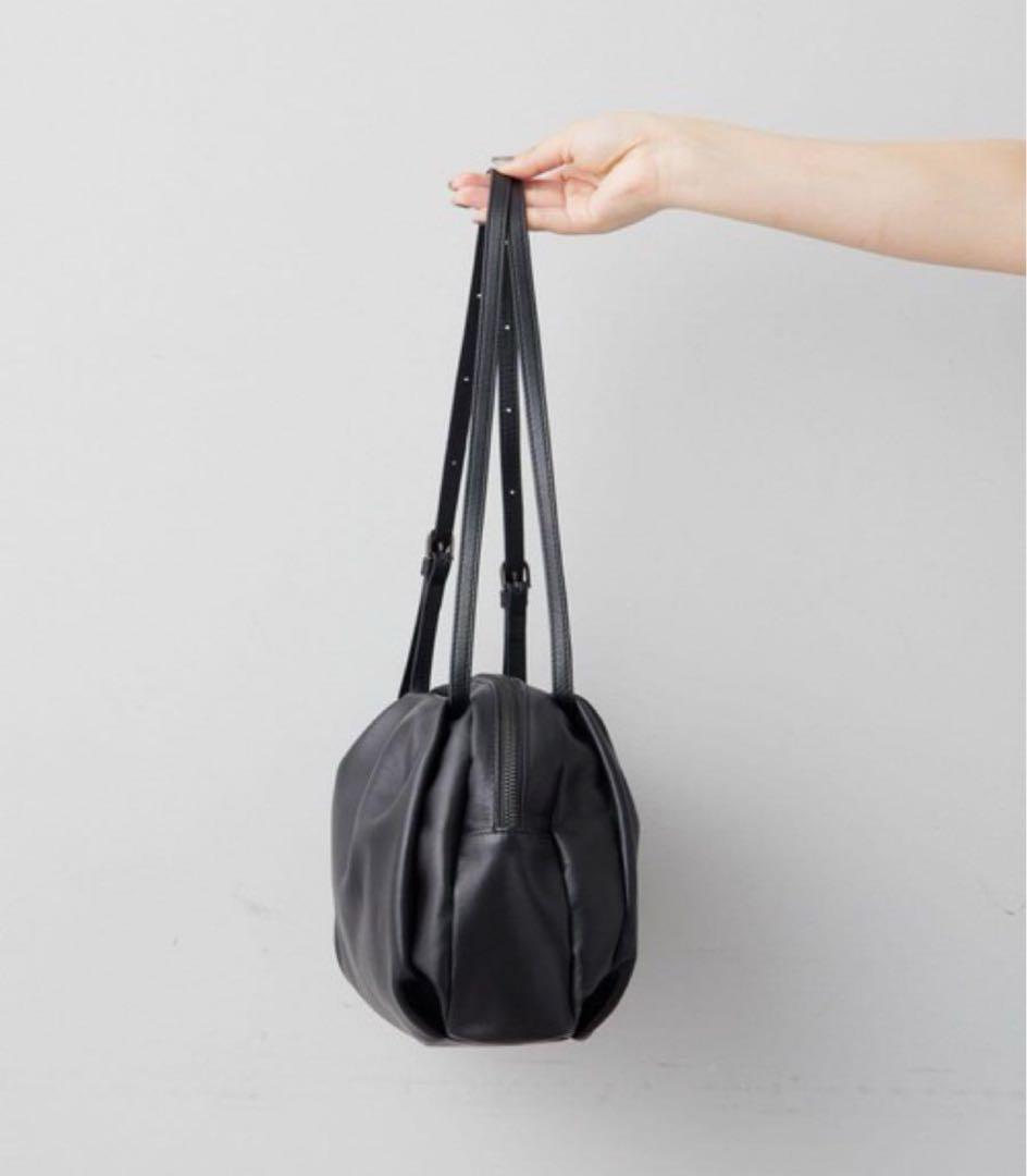 イアパピヨネ ear PAPILLONNER コロンボストンバッグ 黒 中古美品 イアパピヨネ ear PAPILLONNER コロンボストンバッグ 黒 中古美