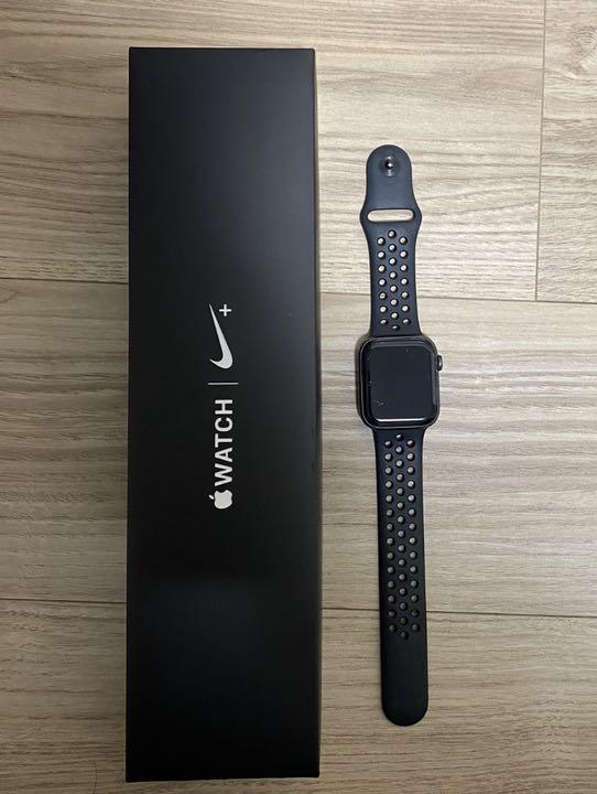 Apple Watch4 44mm Nikeモデル